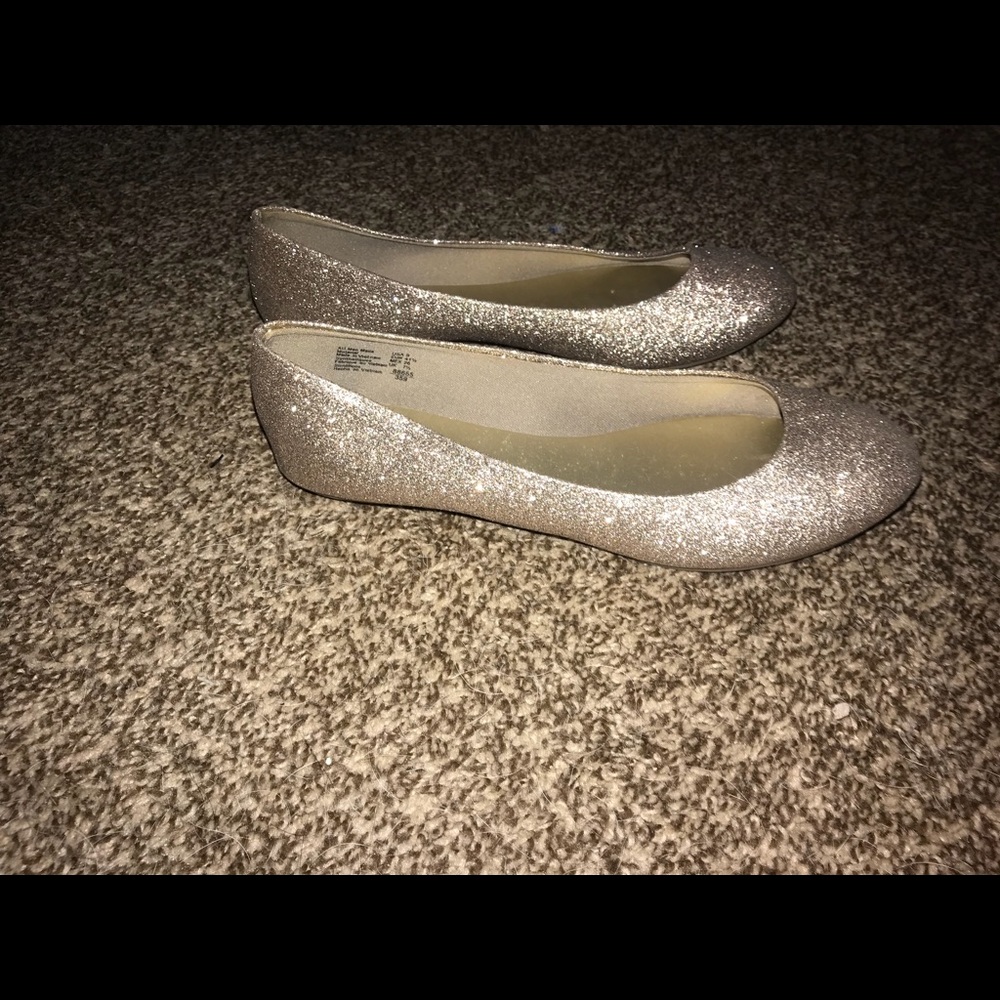 NWOT Lower East Side Glitter Dress Flats